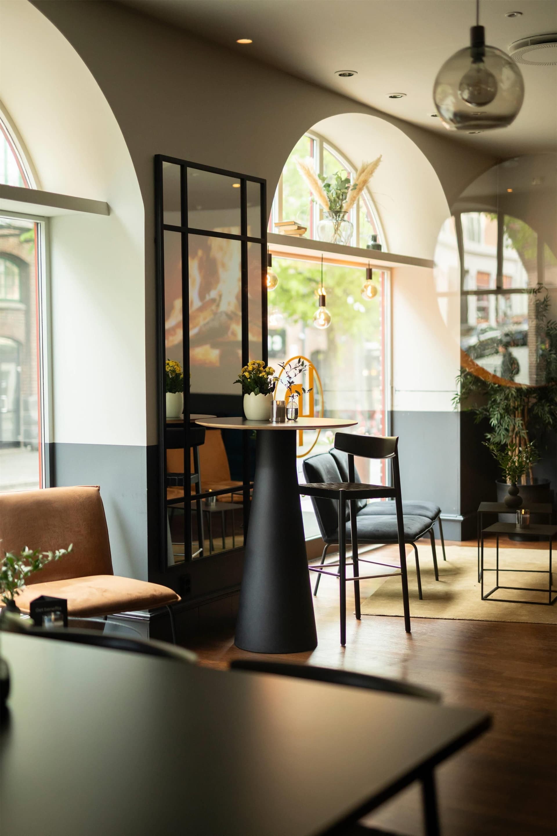 Home Hotel Bryggen — lobby